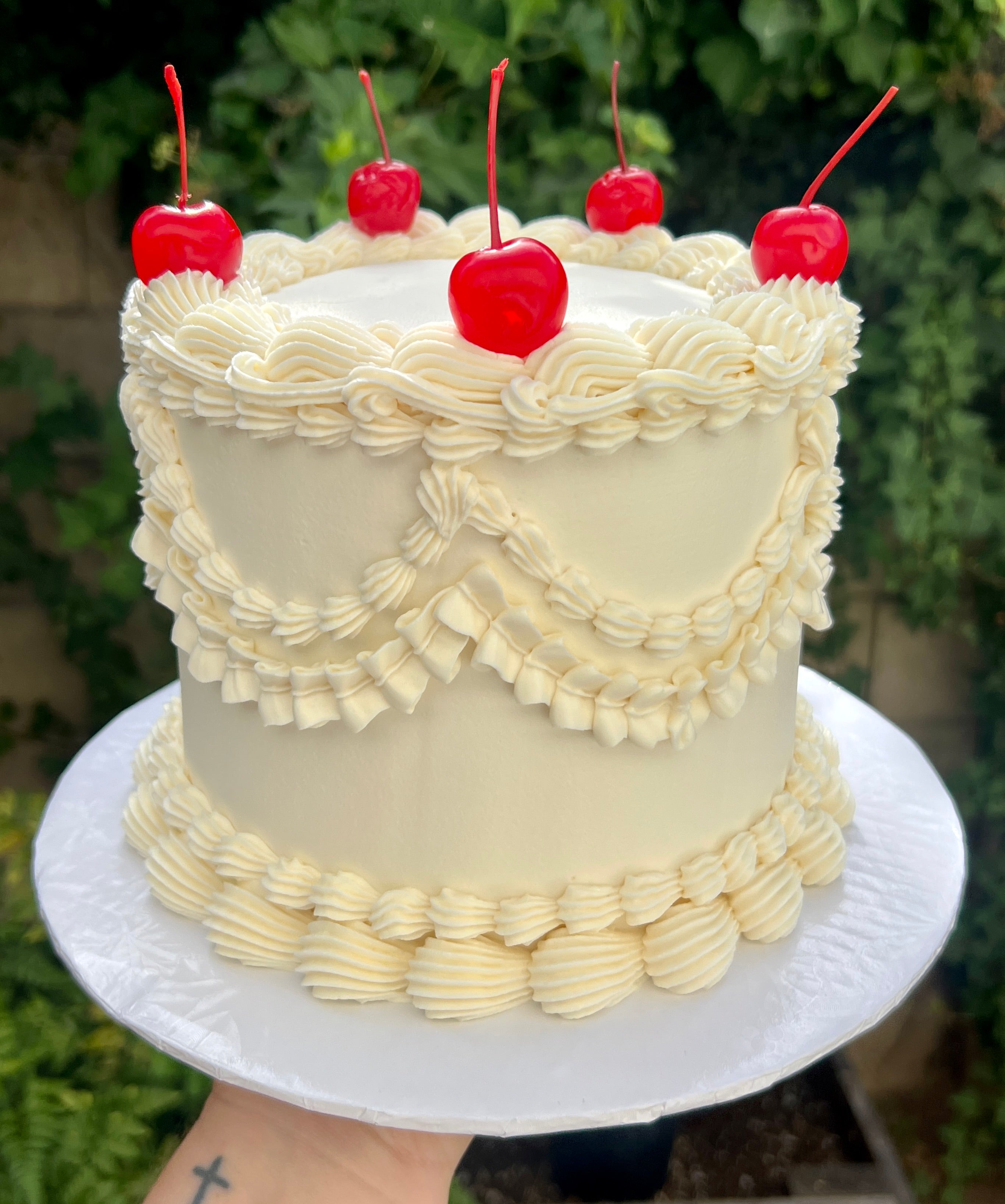 Vintage Round Cake